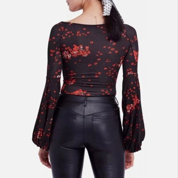 Free People To the Tropics Black Floral Blouson Sleeve Top - Picture 3 of 9